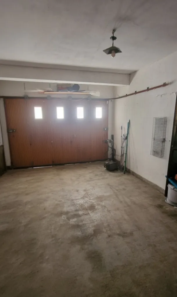 Garage - House with Pool and Veranda in Pennautier