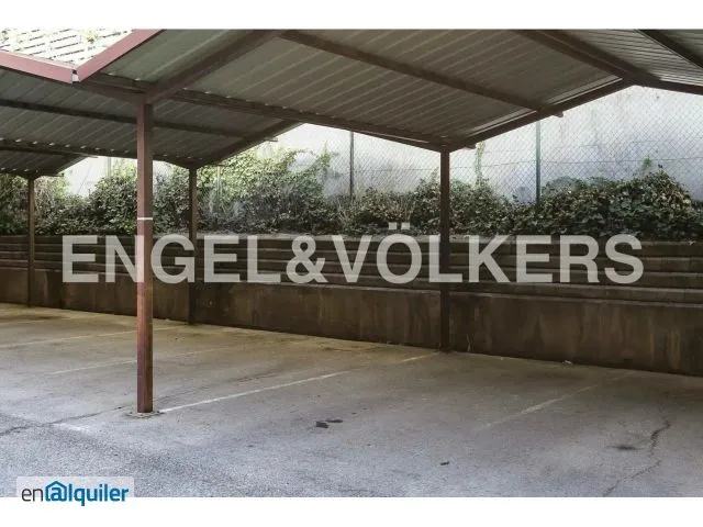 Garage - Furnished Flat with Pool in Moncloa-Aravaca
