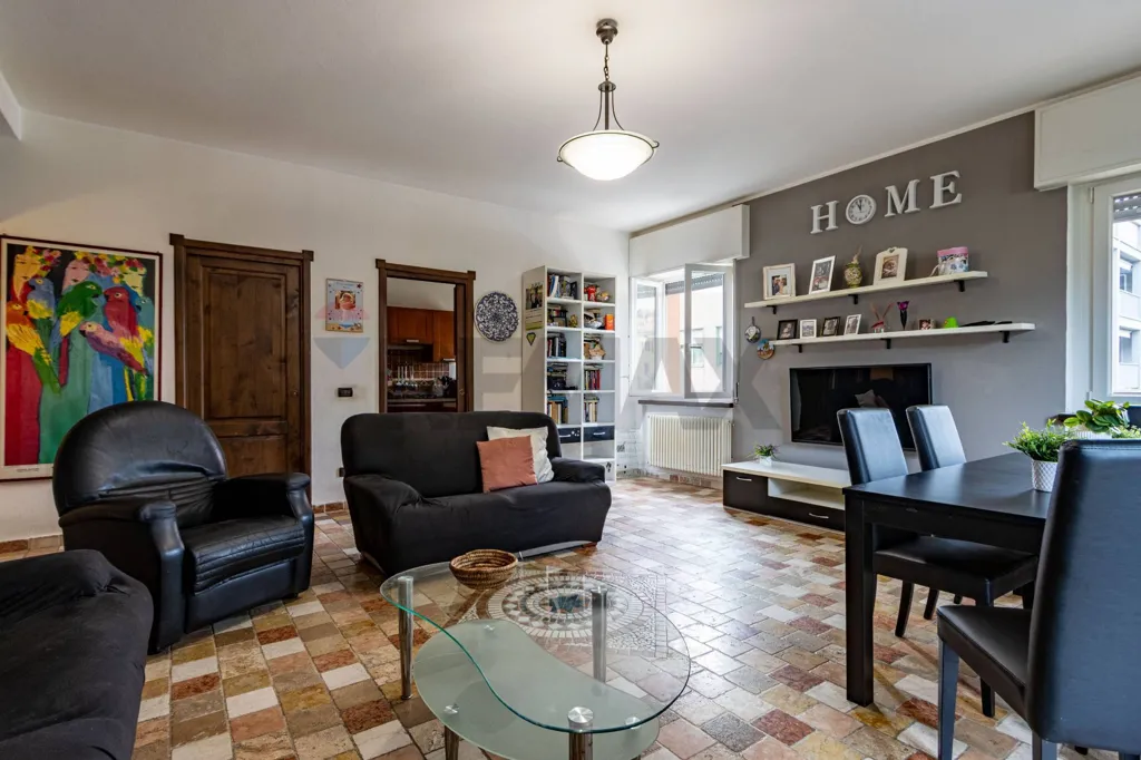 Living Room - Apartment with Balcony in Erba Centre