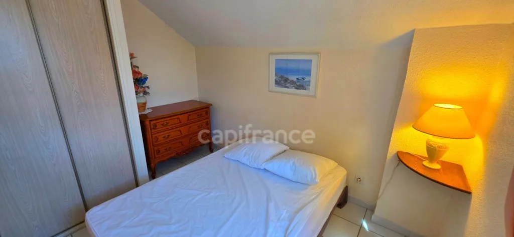 Chambres - T3 en Duplex avec Terrasse et Piscine à Proximité de la Plage