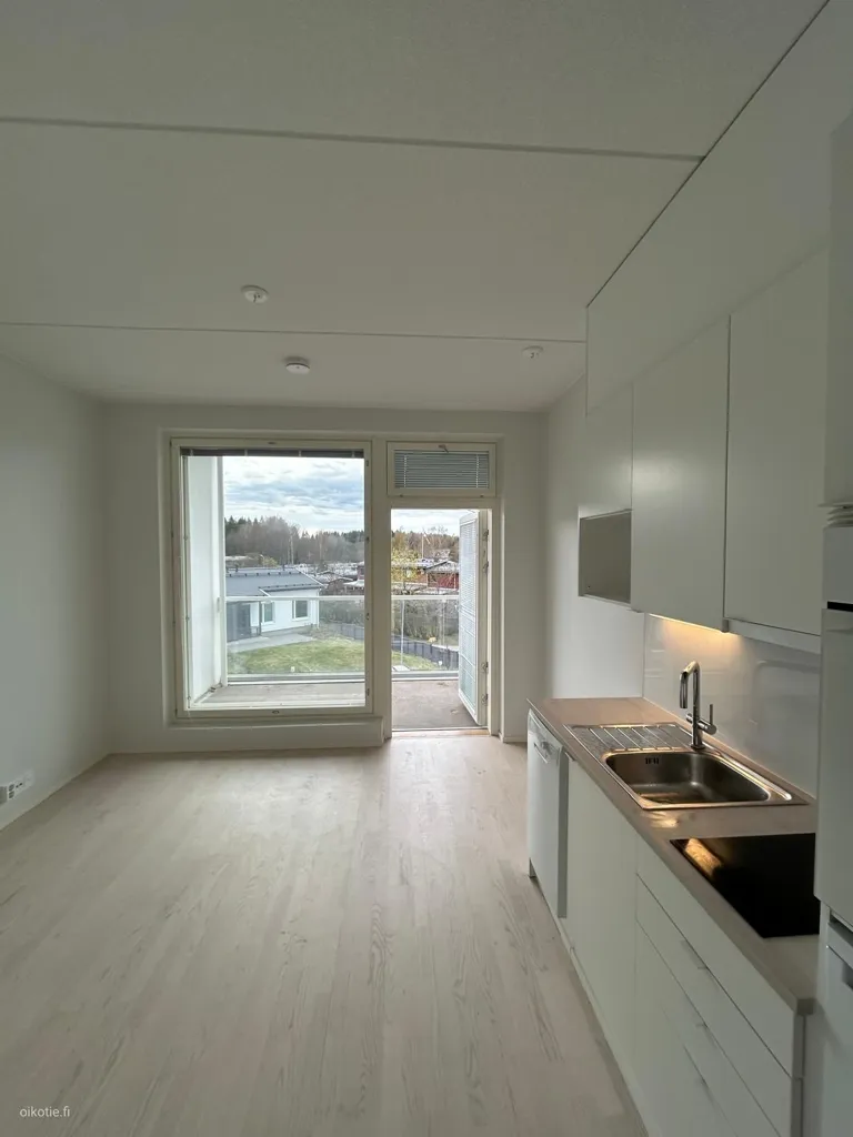 Köök - Modern Studio with Balcony in Masala