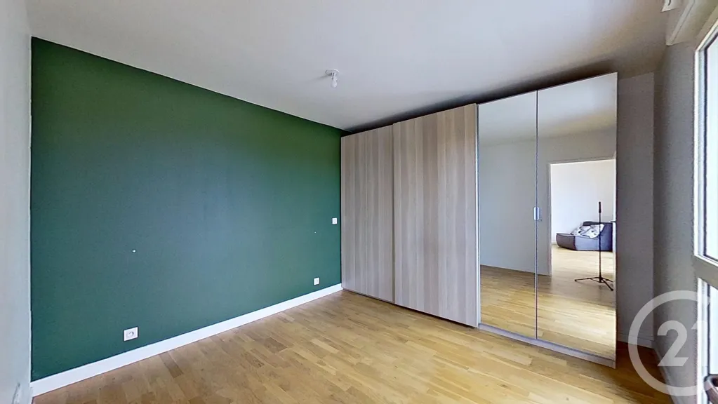 Chambres - Appartement avec Balcon au Dernier Étage à Nogent-sur-Marne