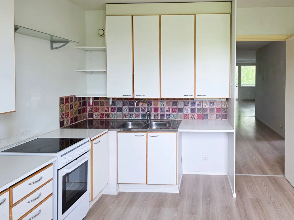 Cuisine - Spacious Apartment with Balcony in Kannisto, Kerava