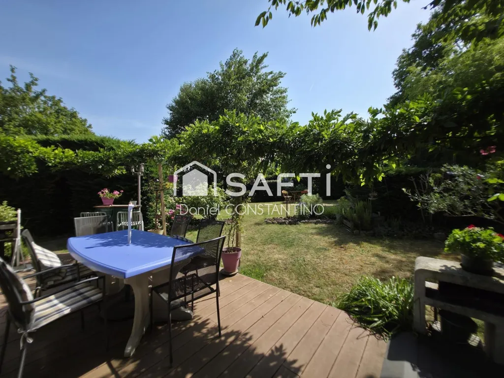 Giardino - Detached House with Garden in Ris-Orangis
