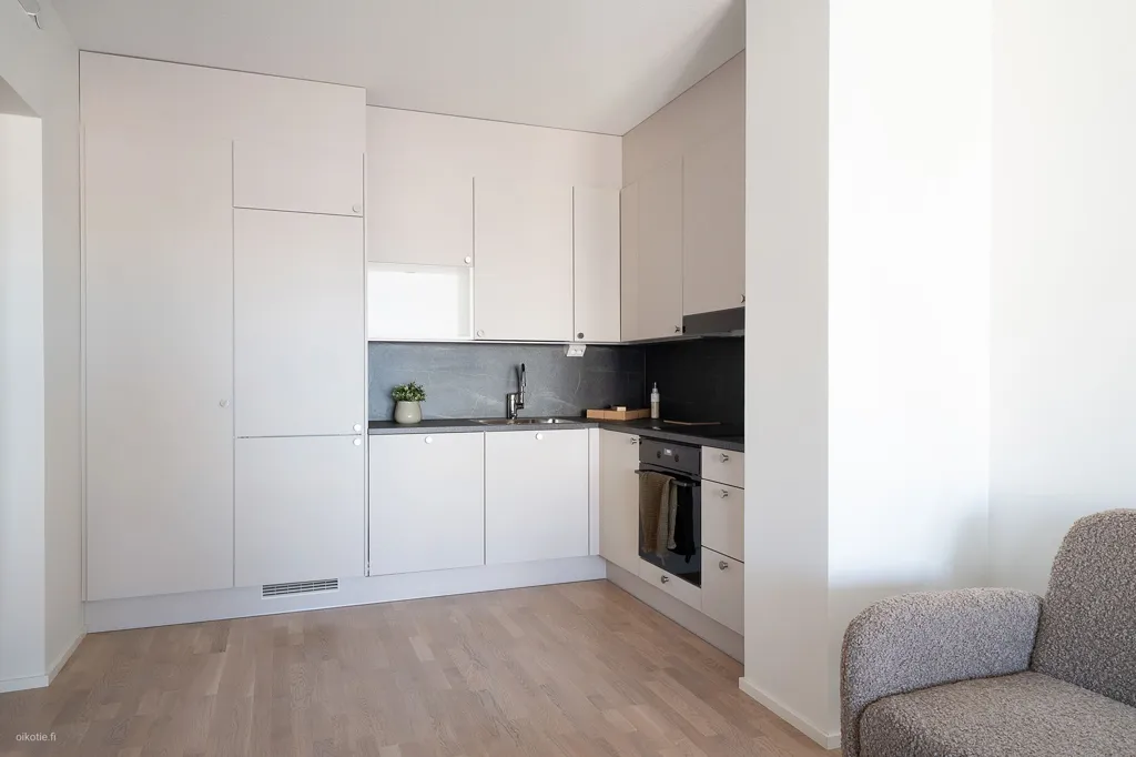 Köök - Modern Apartment with Balcony in Turku Station North