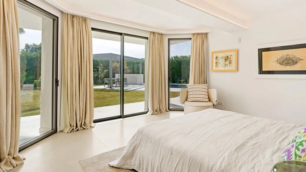 Chambres - Luxury Villa with Sea Views in Golden Mile