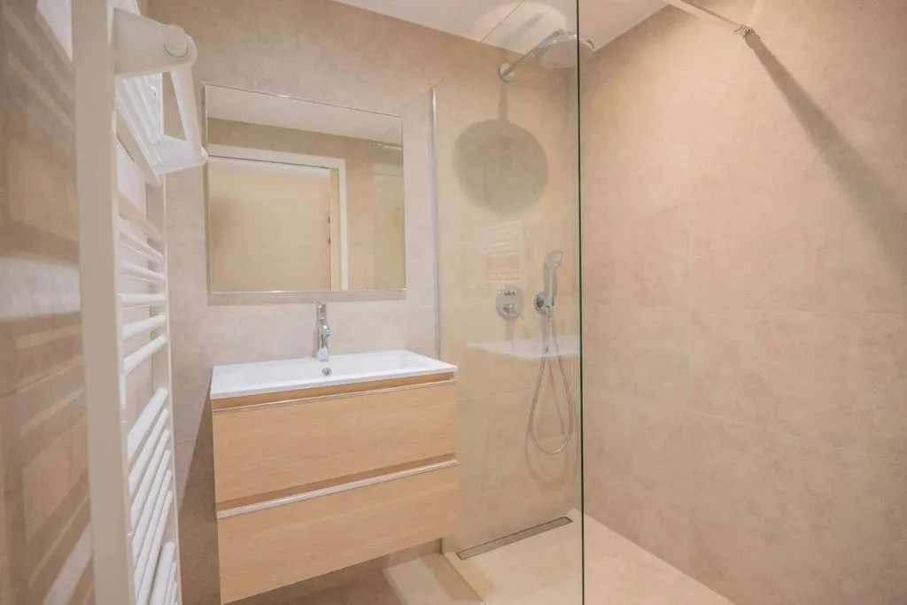 Vannitoad - Luxury Apartment with Garden in Grimaud