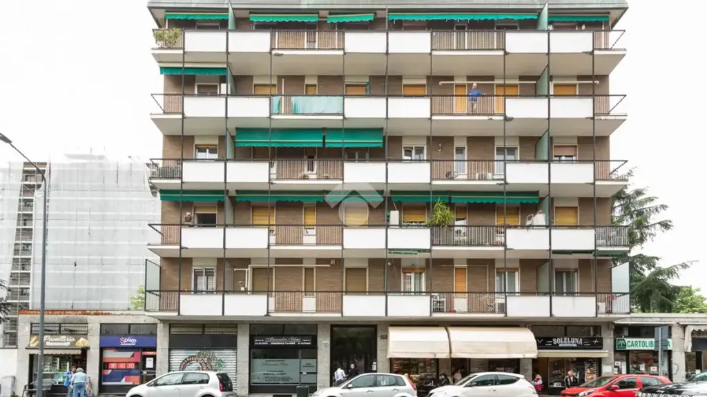 Välivaade - West-Facing Studio with Balcony in Milan