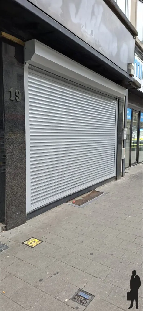Välivaade - Fully Renovated Commercial Unit in Quellinstraat, Antwerp