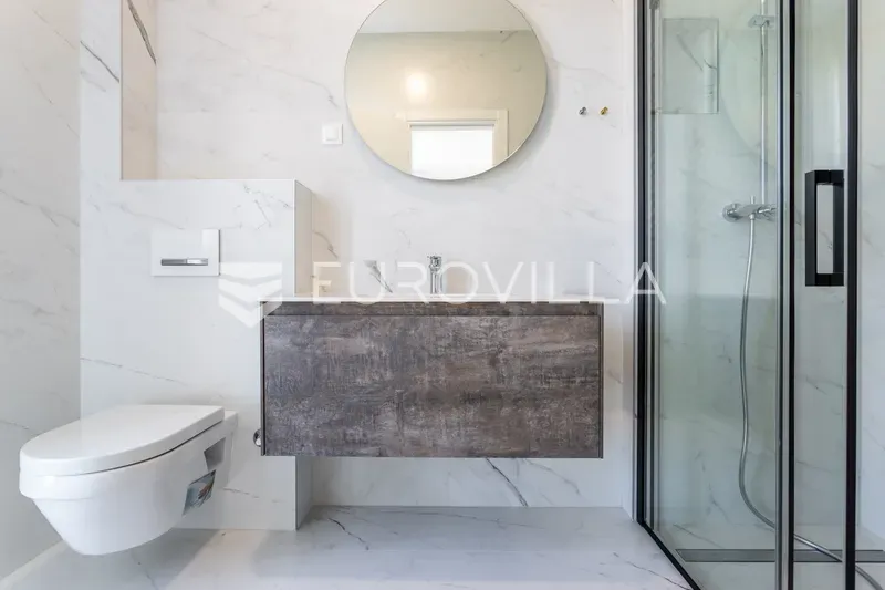 Salles de bain - Modern Semi-Detached House with Pool near Trogir