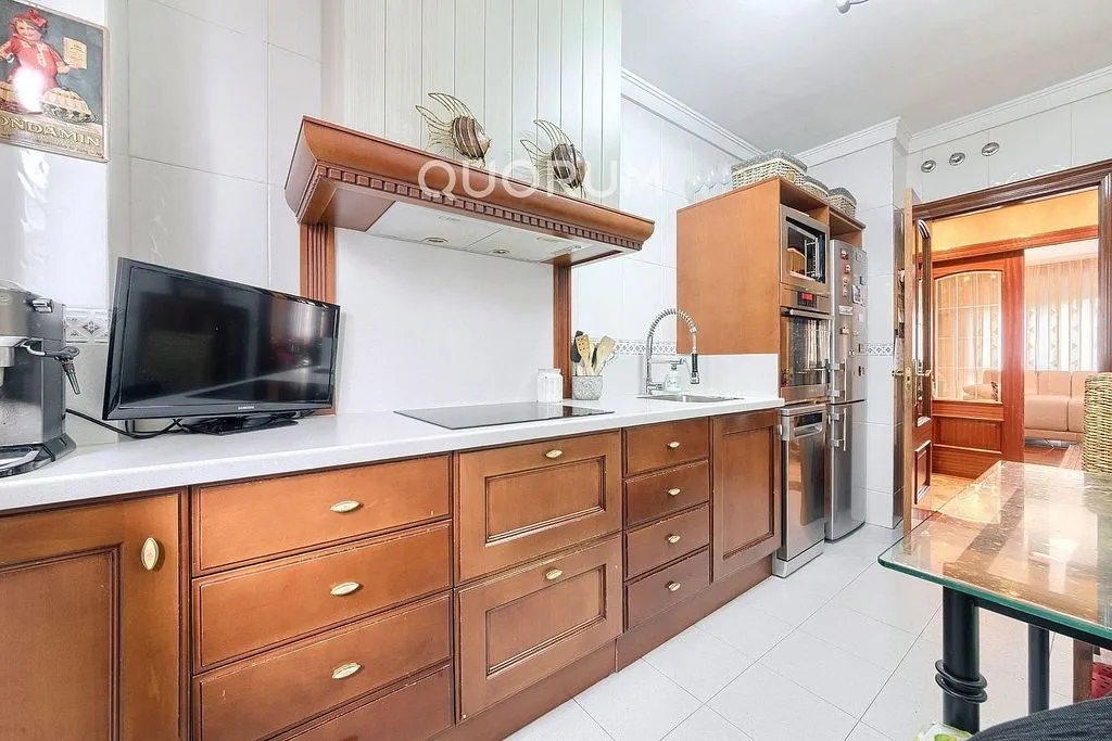 Köök - Spacious Apartment with Balcony in Arrigorriaga