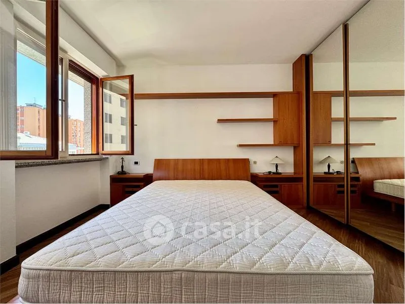 Magamistoad - 4-Room Apartment with Balcony in Novara