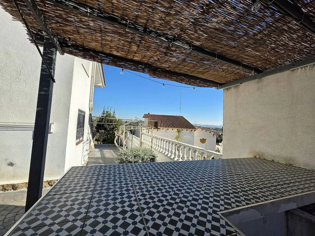Terrace - Chalet with Pool in Albinyana, Tarragona