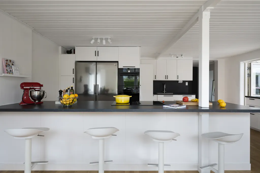 Cuisine - Modern Villa with Garden in Gudö