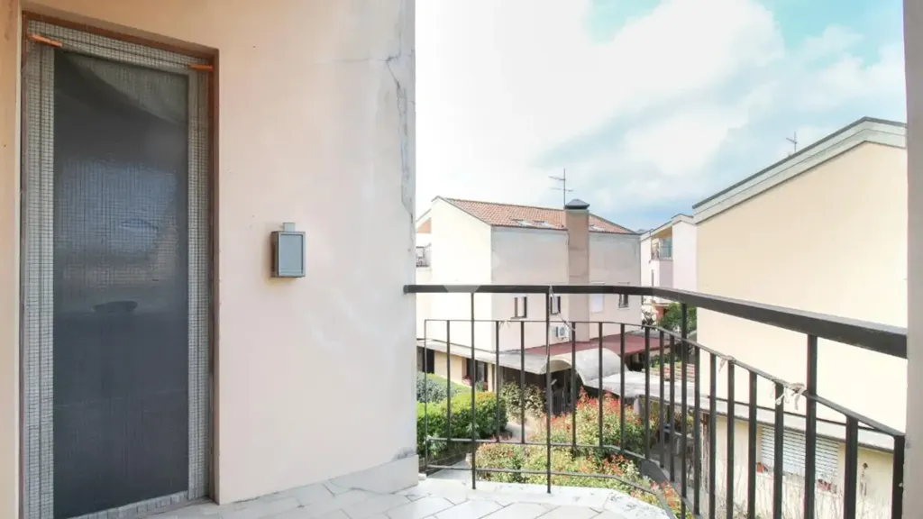 Rõdu - Semi-detached Villa with Private Courtyard in Città Sant'Angelo