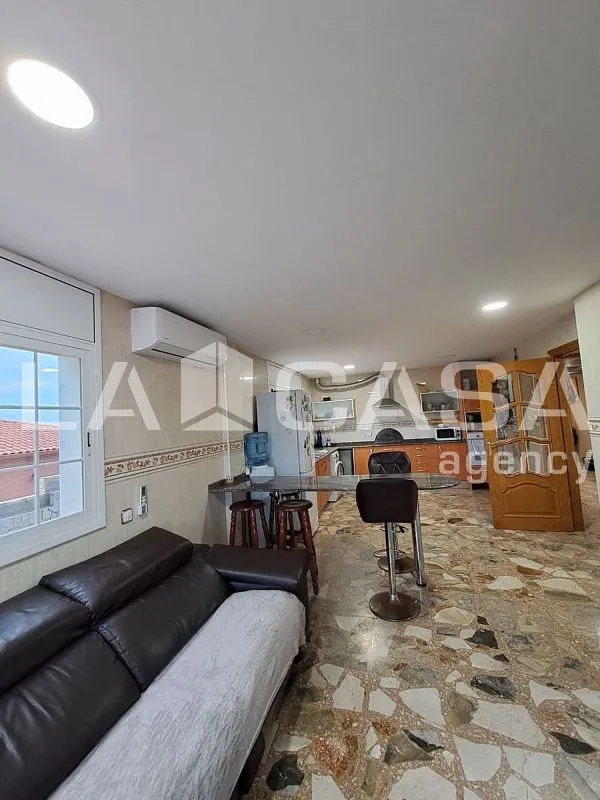 Séjour - Chalet with Pool and Terrace in Can Parellada