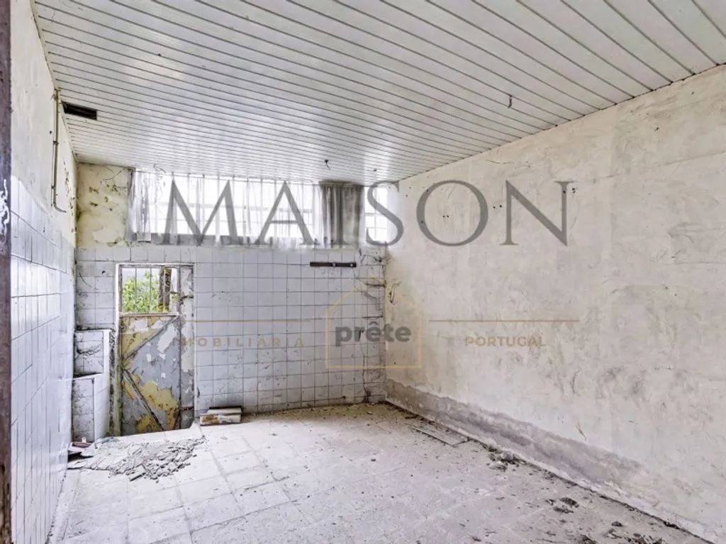 Pièces - Historic House with Commercial Space in Penafiel