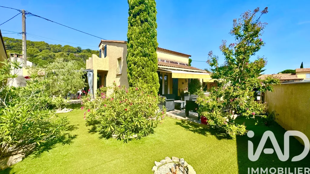 Jardín - Single-Storey Villa with Pool in Bagnols-sur-Cèze