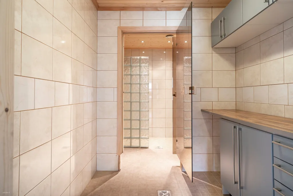 Salles de bain - Spacious Apartment with Sauna in Helsinki