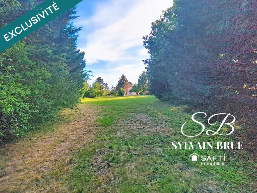 Aed - Planned Plot with Village Access in Vazerac