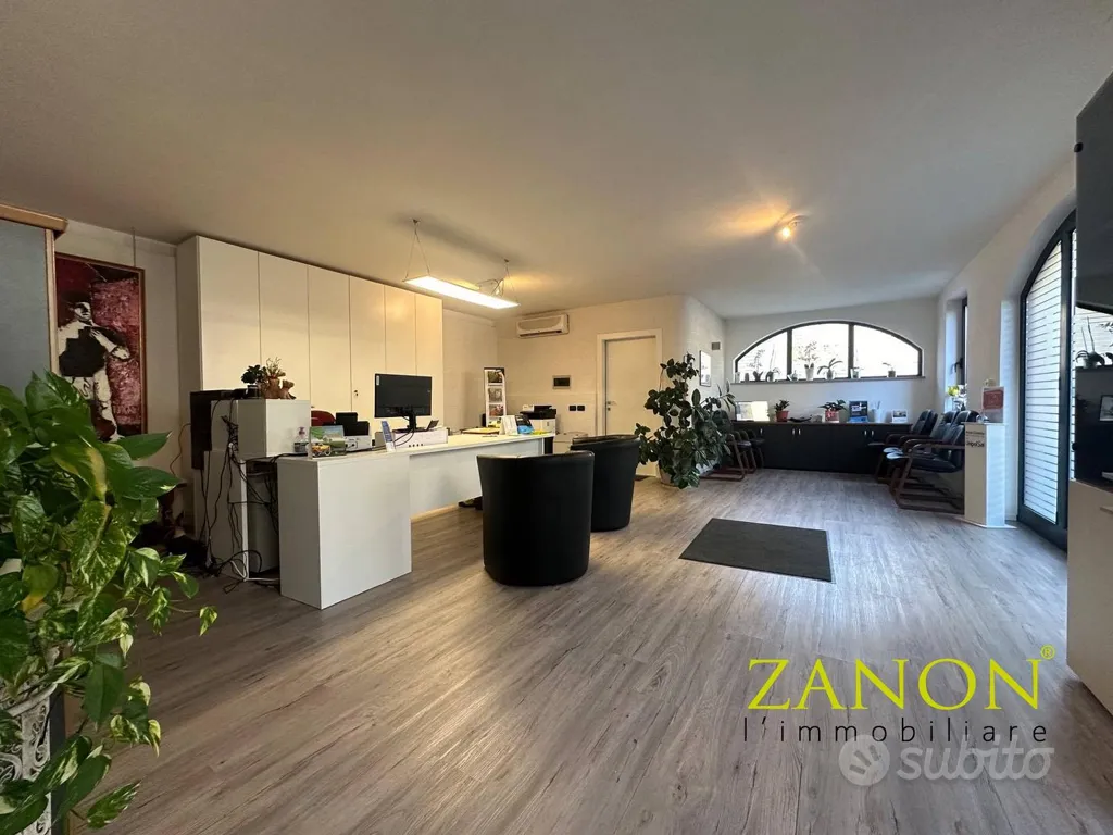 Cuisine - Studio Office with Private Courtyard in Cormons
