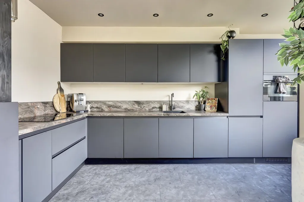 Köök - Fully Renovated Corner House with Garden in De Lier