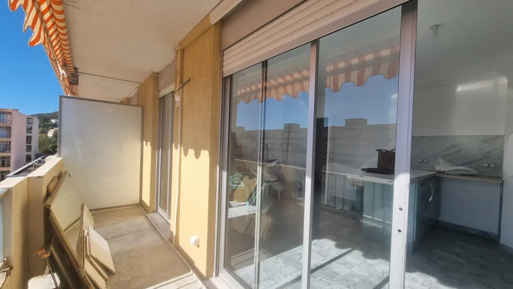 Balcon - Appartement 2 Pièces avec Terrasse Sud à Golfe-Juan