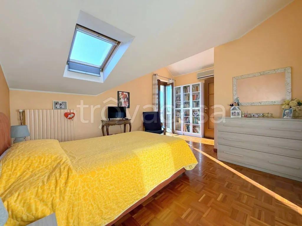Magamistoad - Two-Level Apartment with Terraces in Rivalta di Torino