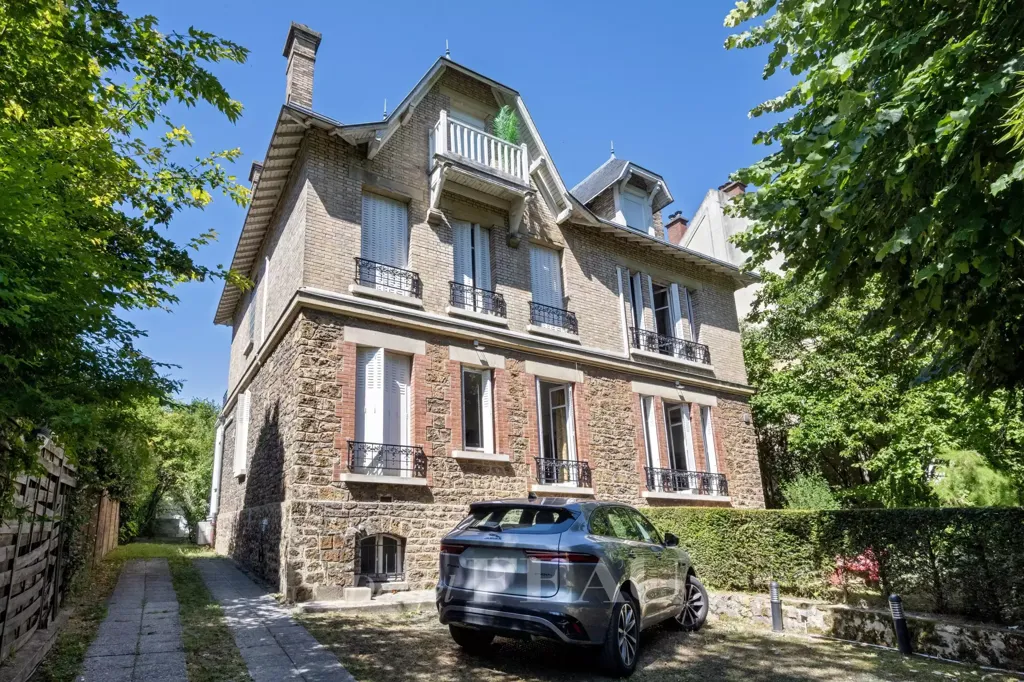 Välivaade - Charming Family House with Pool in Vincennes