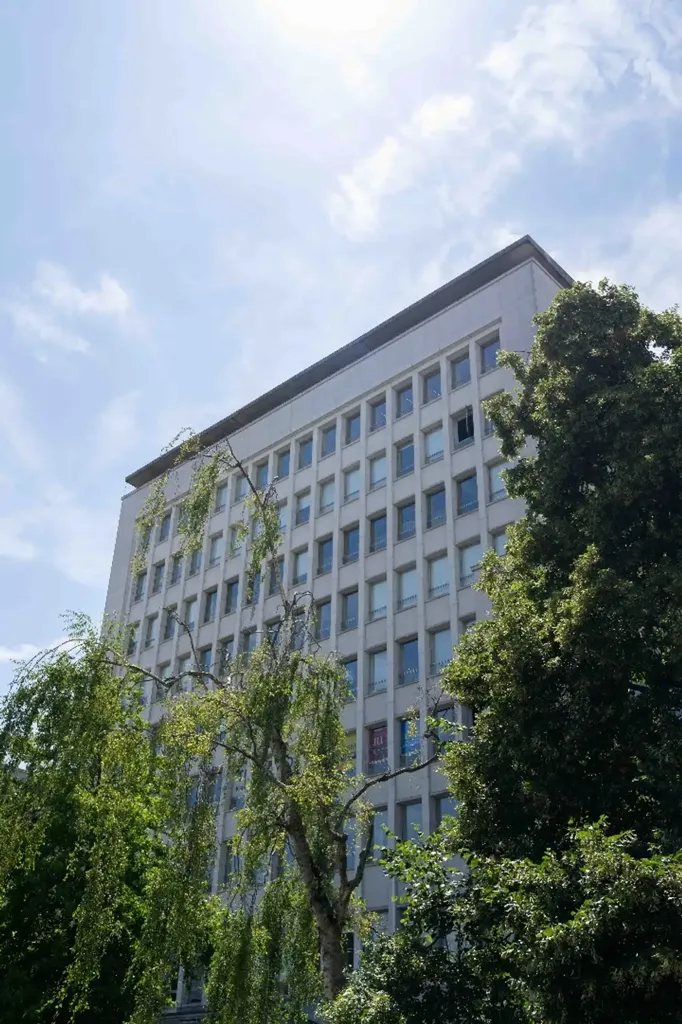 Extérieur - Co-working OVAL Sky sur la Mechelsesteenweg