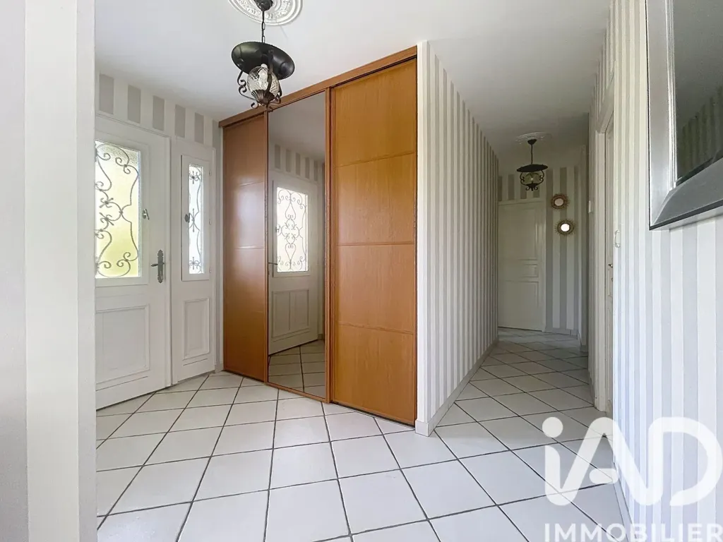 Entrée - Maison d'Architecte avec Vue Montagne à Héry-sur-Alby