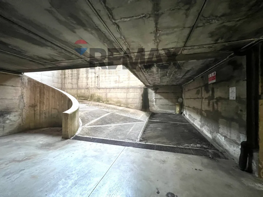 Garage - Garage Box in Expanding Area, Brugherio