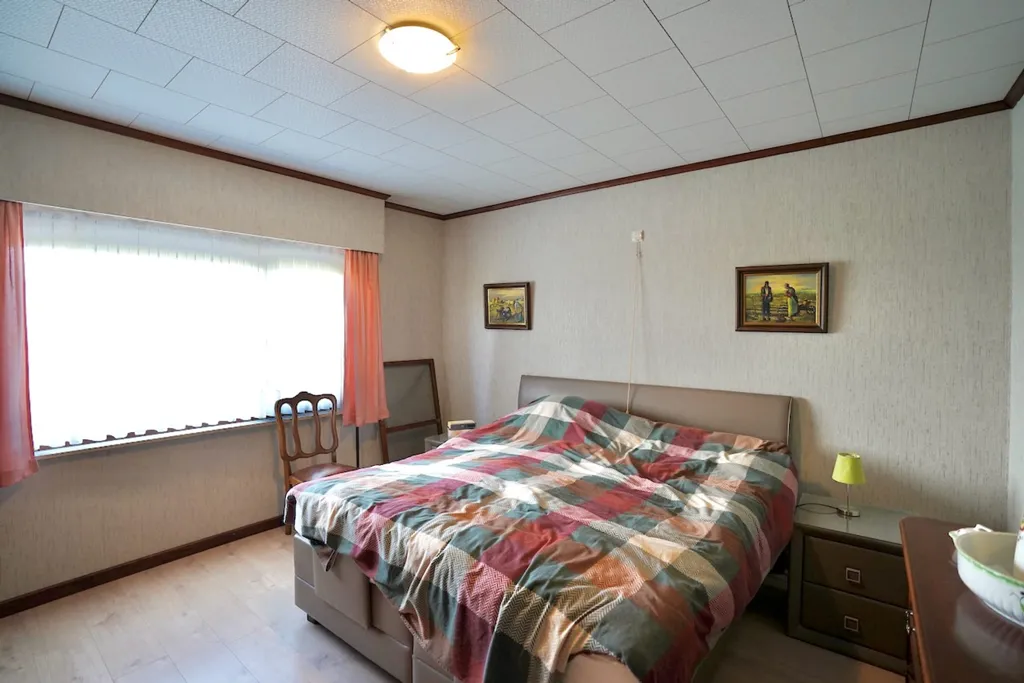 Magamistoad - Bungalow with Large Garage in Ertvelde