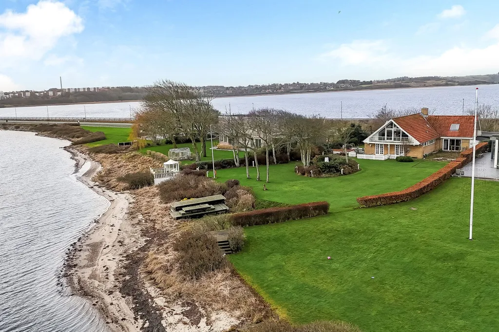8-toaline maja asukohas Struer