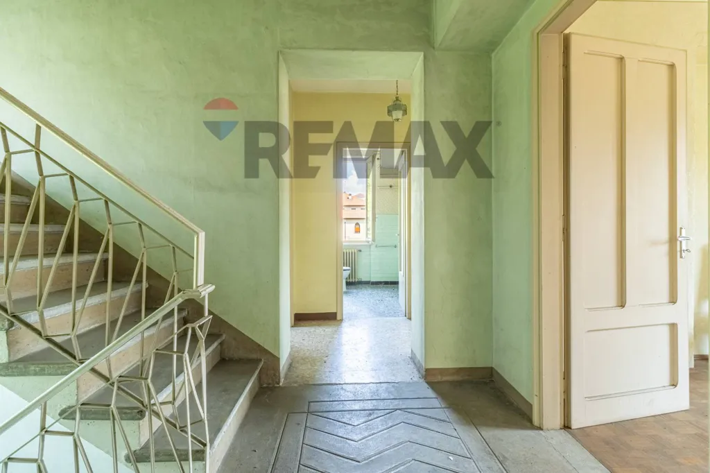 Rooms - Villa with Garden near Municipio