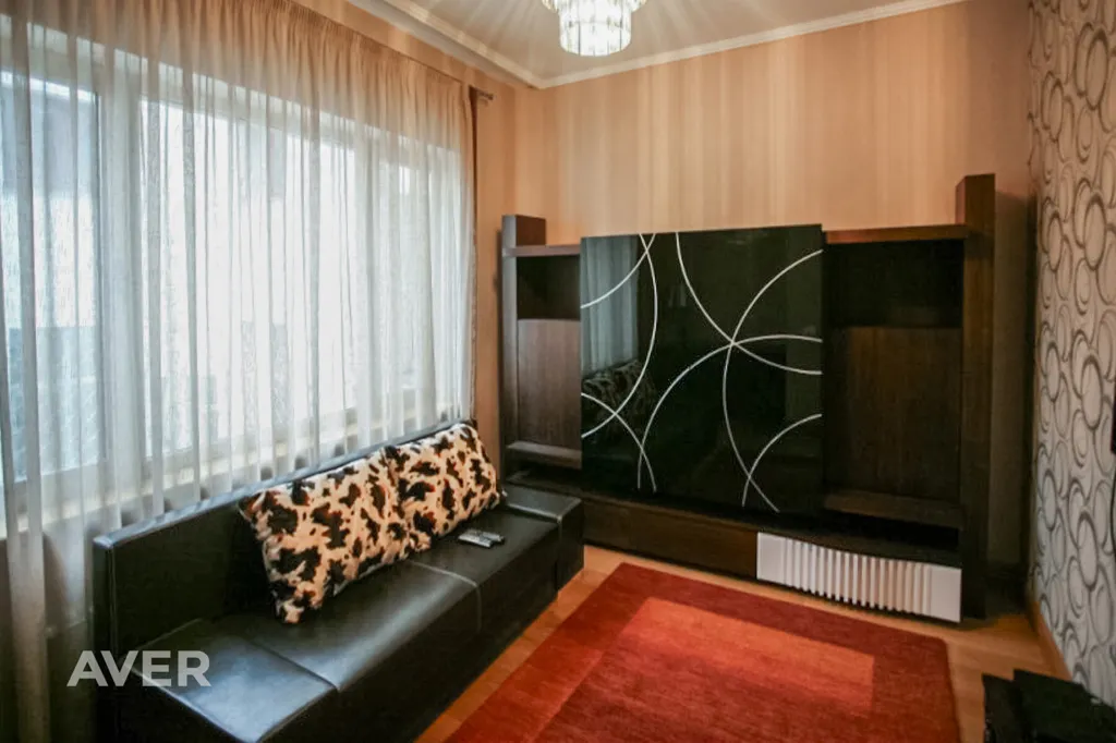 Séjour - 4-Bedroom Apartment with Historical Features in Old Riga