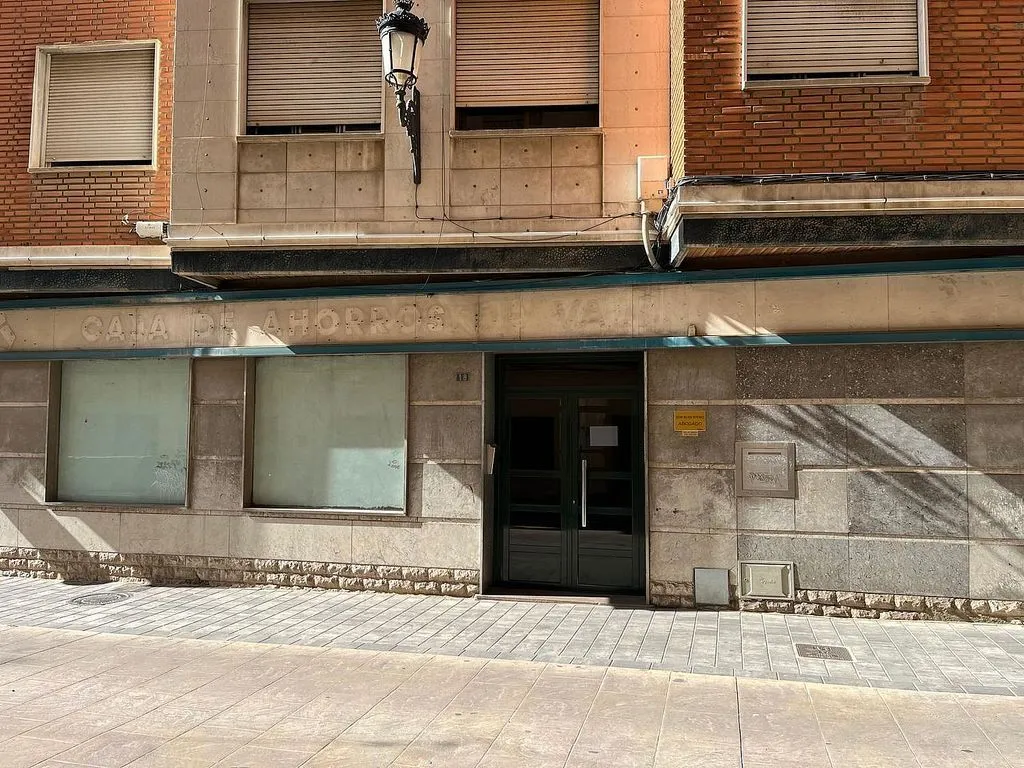 Exterior - Modernised Flat with Balcony in Almansa Centre