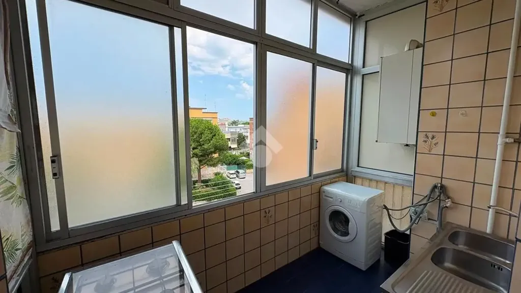 Cucina - Rear-Facing Apartment with Balcony in Bari