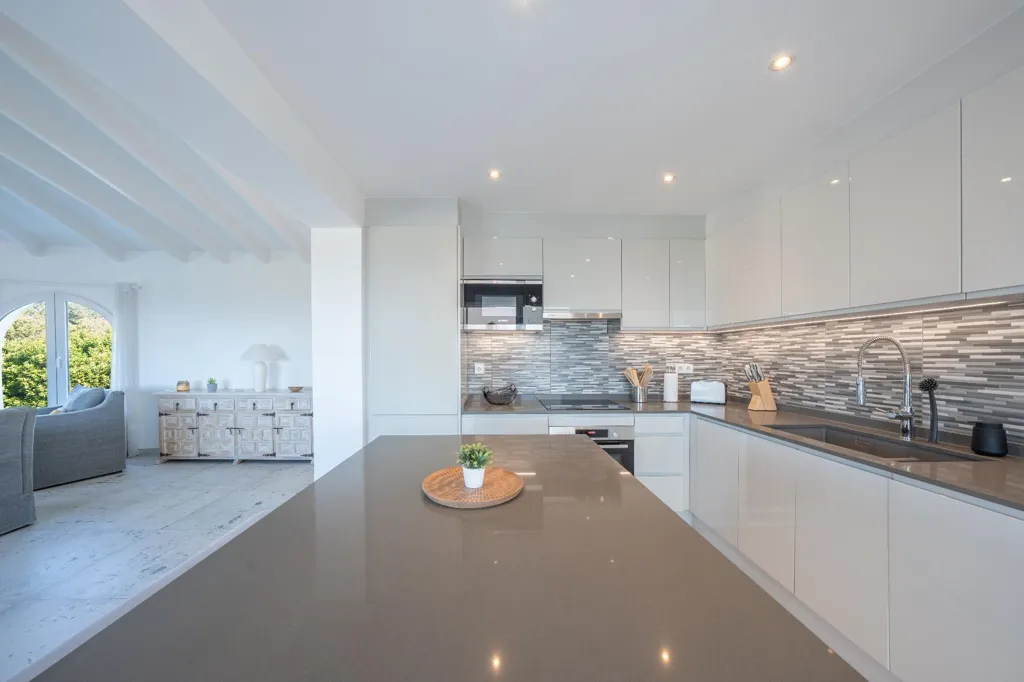 Cuisine - Chalet with Sea View and Pool in Cap Martí