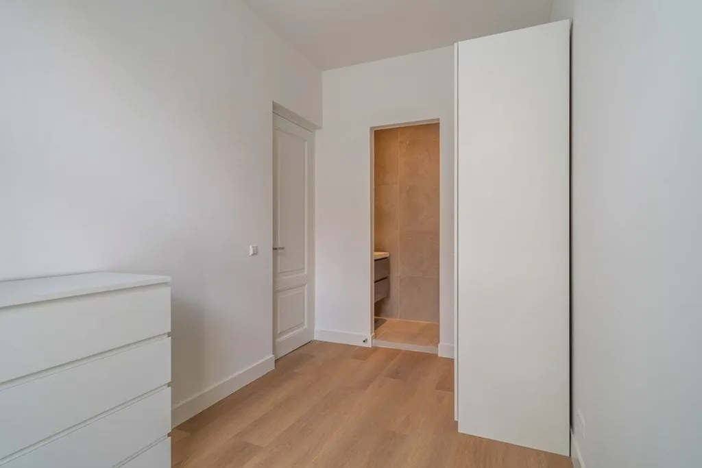 Chambres - Renovated Apartment with Balcony in The Hague
