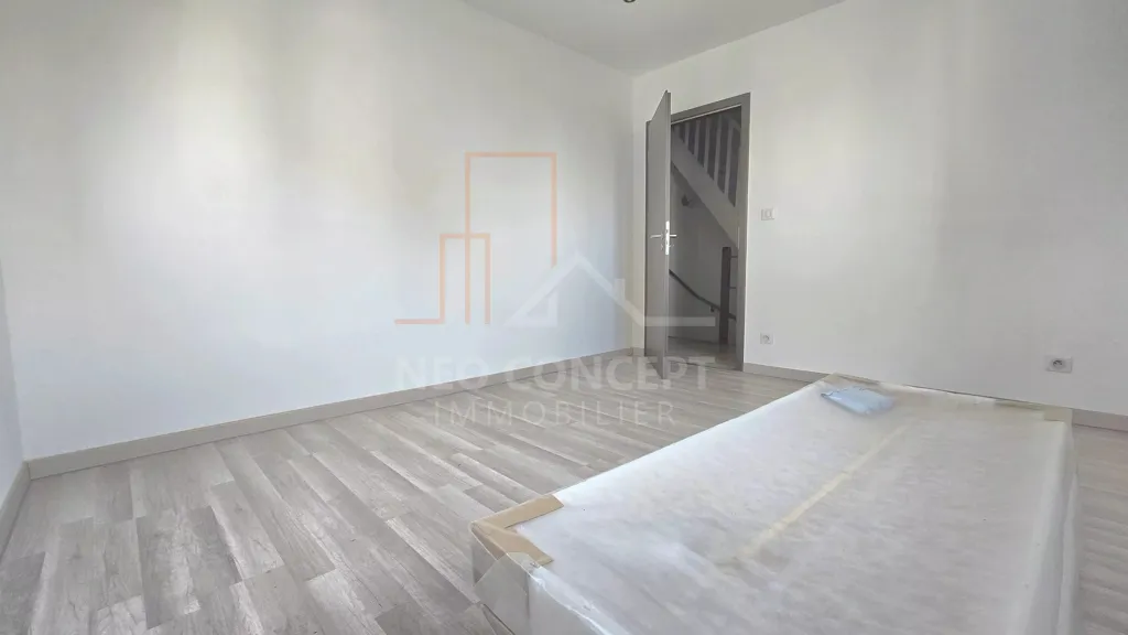 Magamistoad - Triplex Flat with Terrace in Quiet Copropriété
