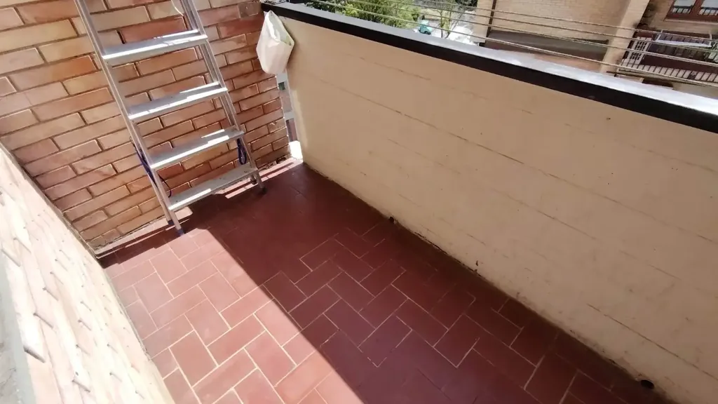 Balcony - Spacious Apartment with Balcony in Monteriggioni
