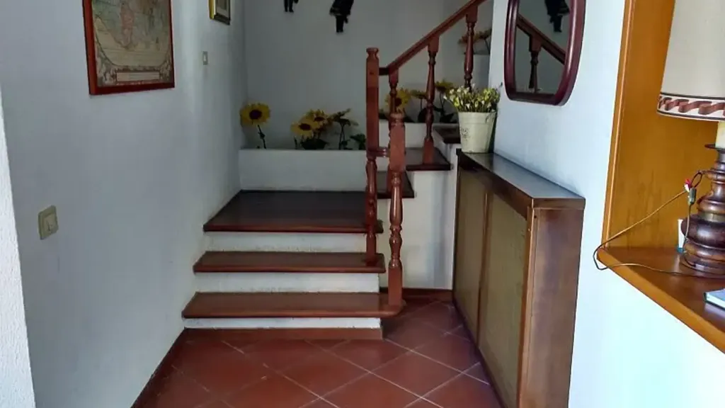 Esik - Villa with Garden and Terraces in Tagliacozzo