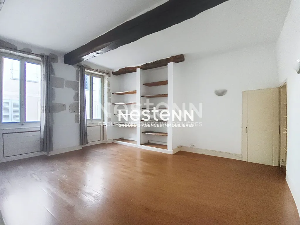 Toad - Characterful Flat with Balcony in Auch