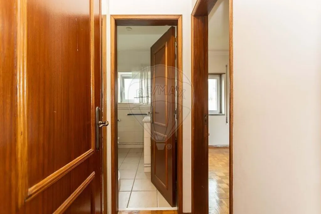 hallway_entrance