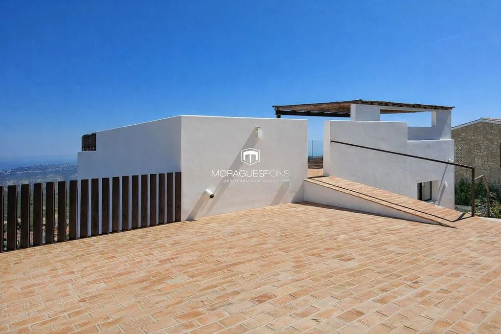 Terrazza - Contemporary Villa with Sea Views in Benitachell