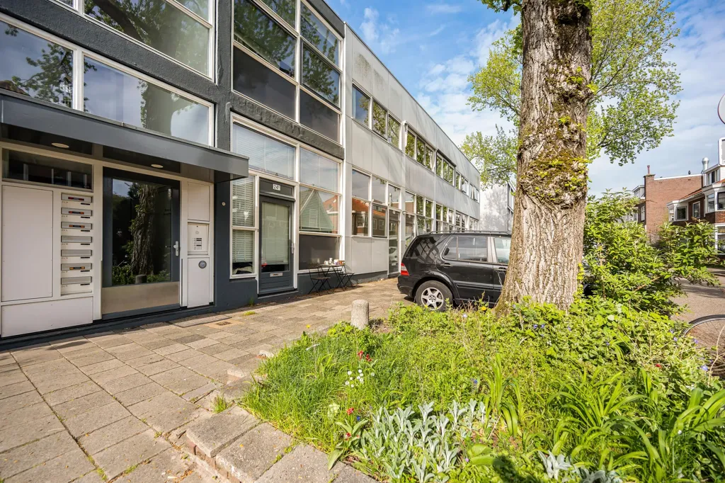 Välivaade - Modern Apartment with Large Windows in Oud-West