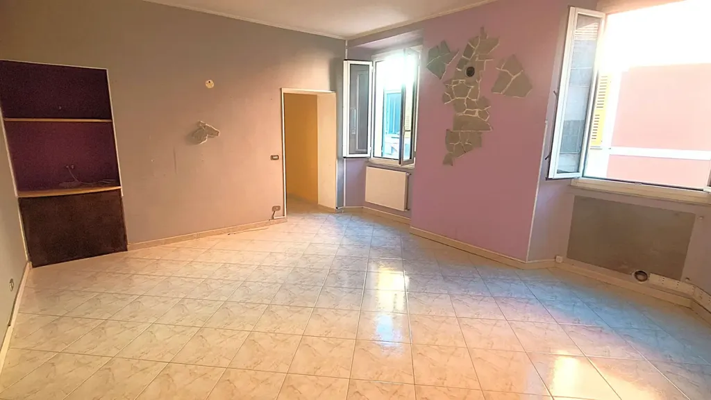 Toad - Spacious Apartment with Central Location in Campomorone