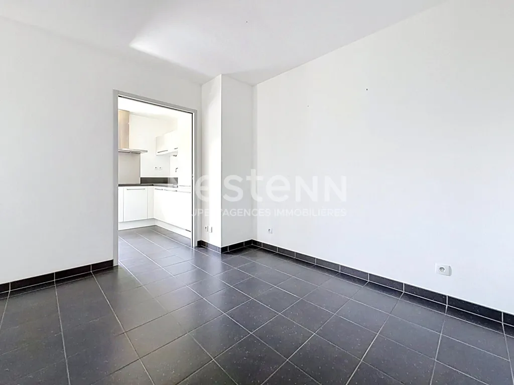 Stanze - 4-Piece Flat with Loggia in Villaroy, Guyancourt