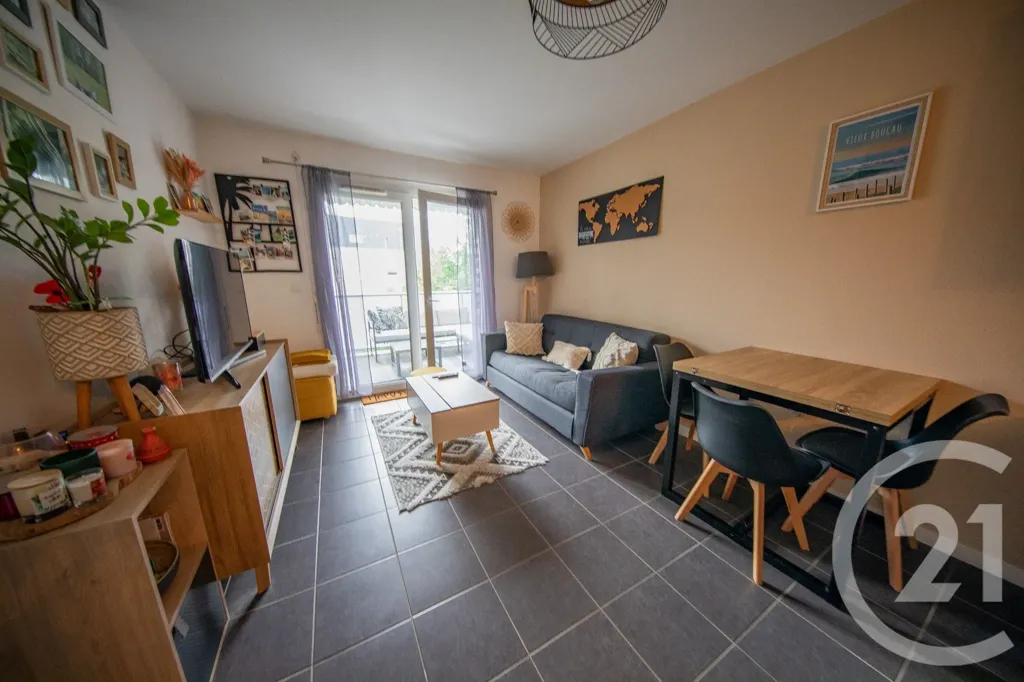 Soggiorno - Charming 2-Bed Flat with Balcony in Eysines